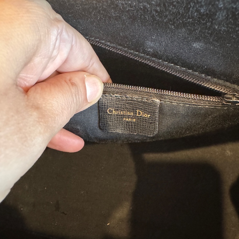 Dior  Black and Cream Fermoire Shoulder Bag - Picture 10 of 11